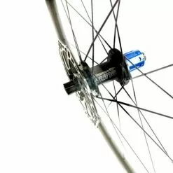 Schmolke Laufradsatz SL 45 Disc Clincher Black Edition TUNE -Fahrradtasche magasin schmolke laufradsatz sl 45 disc clincher carbon laufradsatz black edition tune nabe3